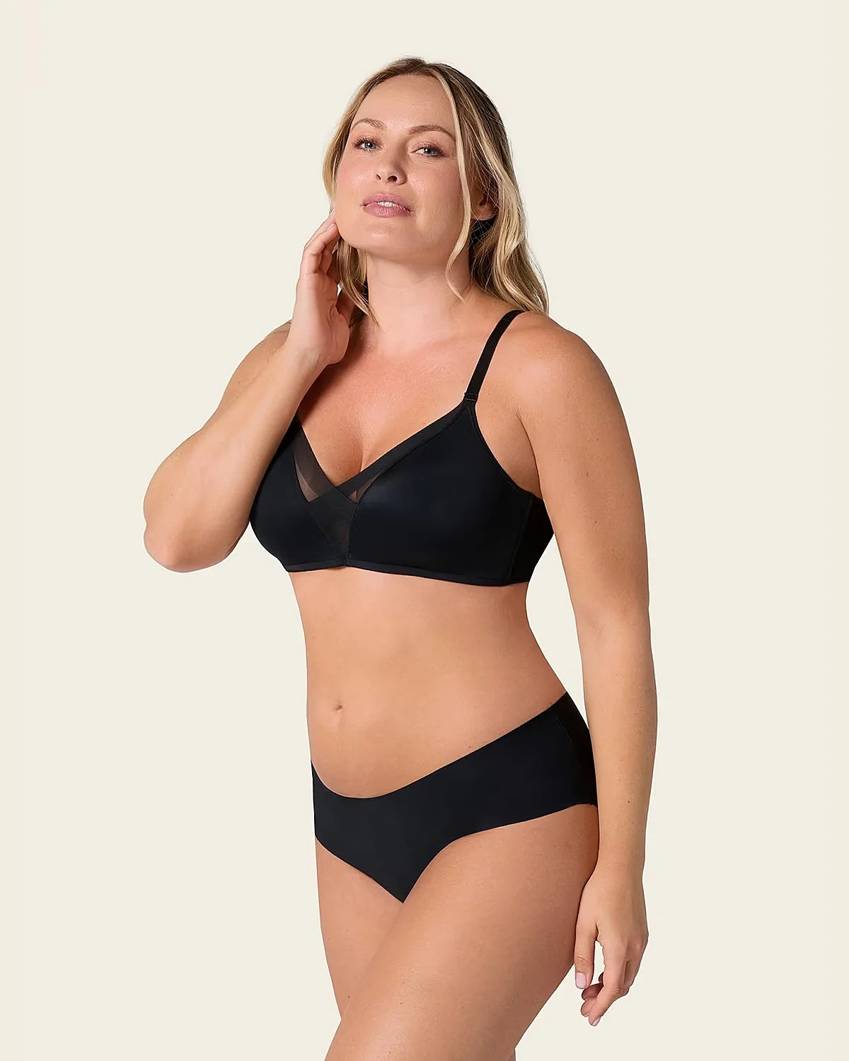Sujetador Leonisa Magical Bra 091058 black full en modelo