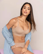Sujetador tipo top Leonisa color beige, fotografía oficial 3